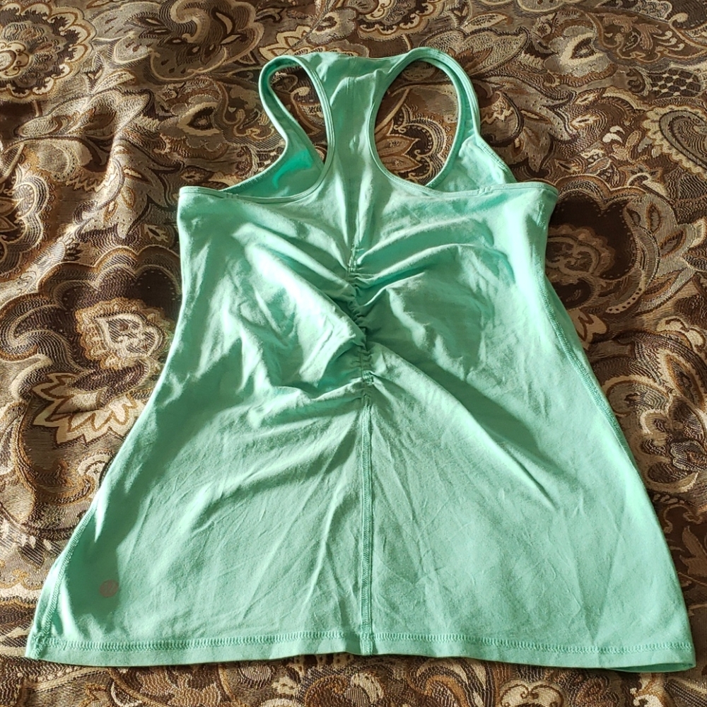 Lululemon tank